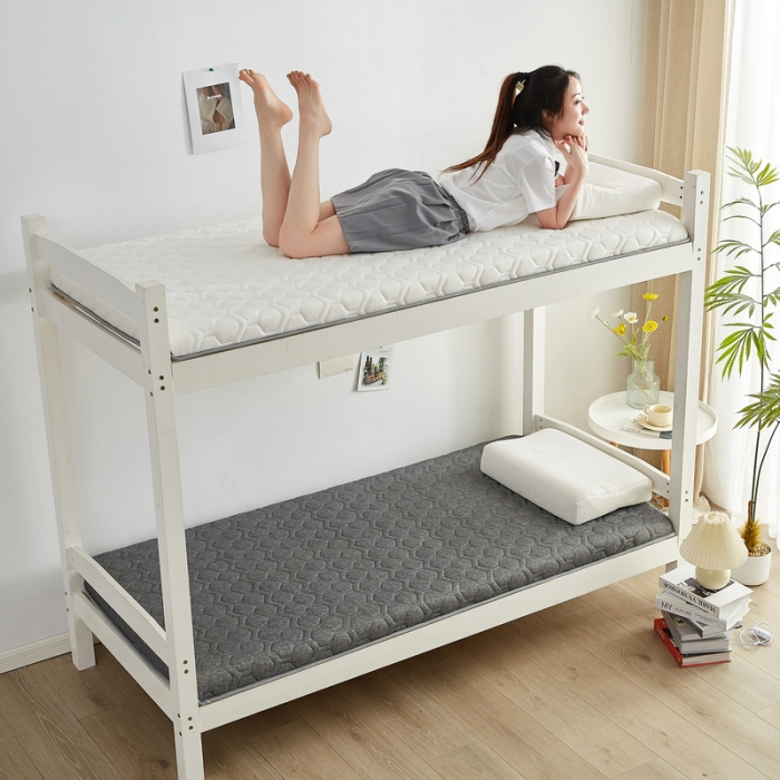 91家纺网 家纺一手货源 找家纺 锦丝钰床垫 2025新款学生多功能冰藤针织棉双面四季两用床垫 格子灰