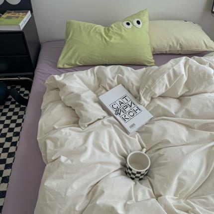 91家纺网 家纺一手货源 找家纺 盼季家纺 2023新款纯色水洗棉大眼睛煤球四件套 大眼-奶白紫混搭