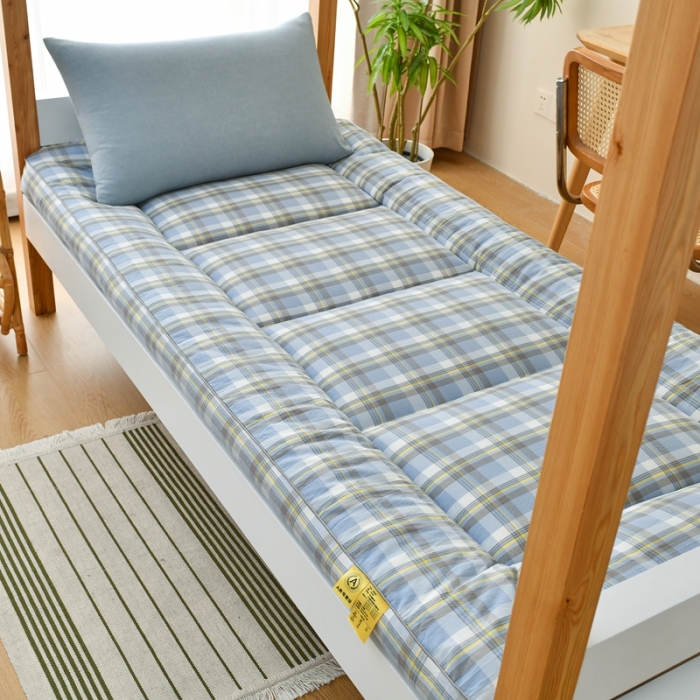 91家纺网 家纺一手货源 找家纺 总鑫钰 2023新款学生宿舍专用全棉色织床褥垫褥软床垫整张羽丝棉填充