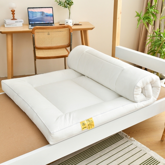 91家纺网 家纺一手货源 找家纺 鑫钰 2023新款学生宿舍专用全棉色织床褥垫褥软床垫整张羽丝棉填充 简洁白