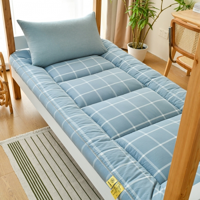 91家纺网 家纺一手货源 找家纺 鑫钰 2023新款学生宿舍专用全棉色织床褥垫褥软床垫整张羽丝棉填充 蓝大格