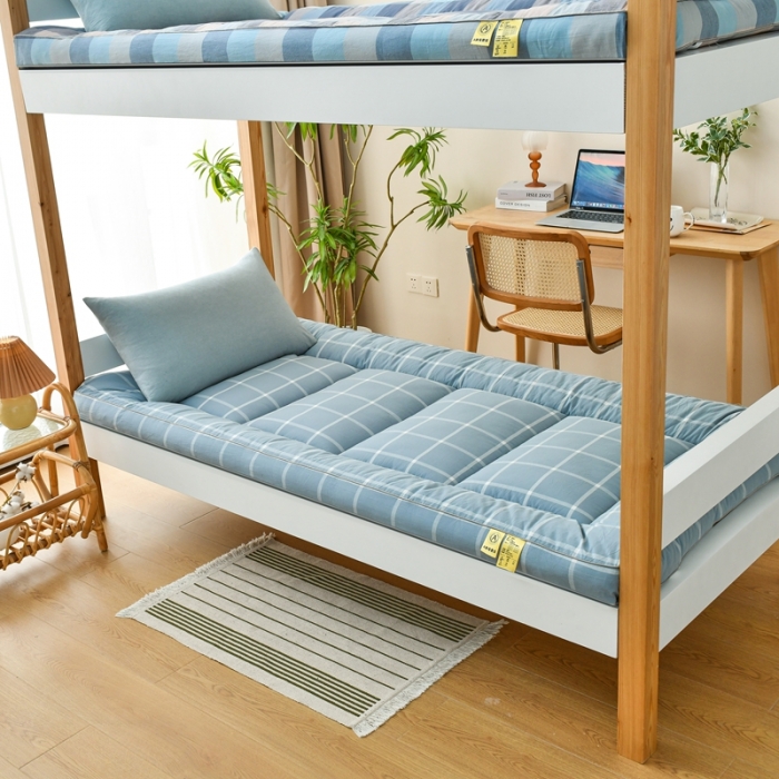 91家纺网 家纺一手货源 找家纺 鑫钰 2023新款学生宿舍专用全棉色织床褥垫褥软床垫整张羽丝棉填充 蓝大格