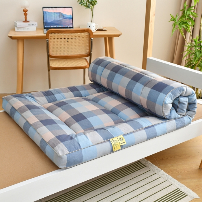 91家纺网 家纺一手货源 找家纺 鑫钰 2023新款学生宿舍专用全棉色织床褥垫褥软床垫整张羽丝棉填充 七彩格蓝