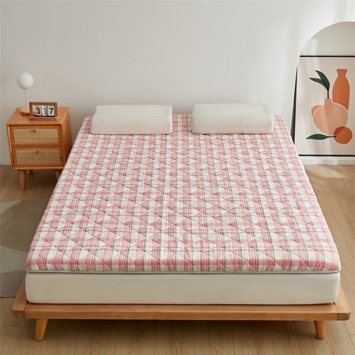 91家纺网 家纺一手货源 找家纺 寐珂 2025新款水洗棉棉花床垫系列-双人床 草莓格调