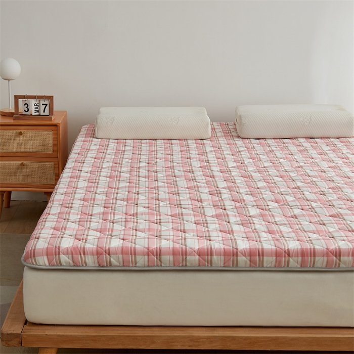 91家纺网 家纺一手货源 找家纺 寐珂 2025新款水洗棉棉花床垫系列-双人床 草莓格调