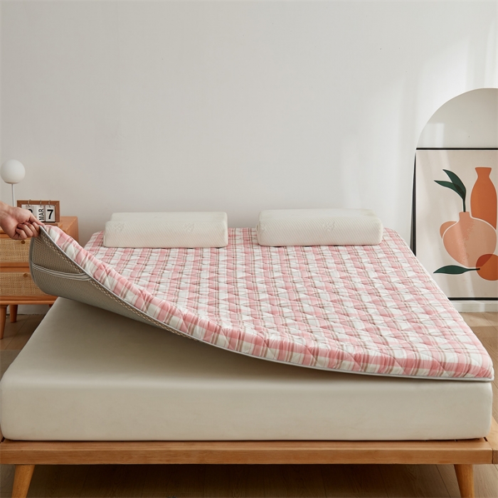 91家纺网 家纺一手货源 找家纺 寐珂 2025新款水洗棉棉花床垫系列-双人床 草莓格调