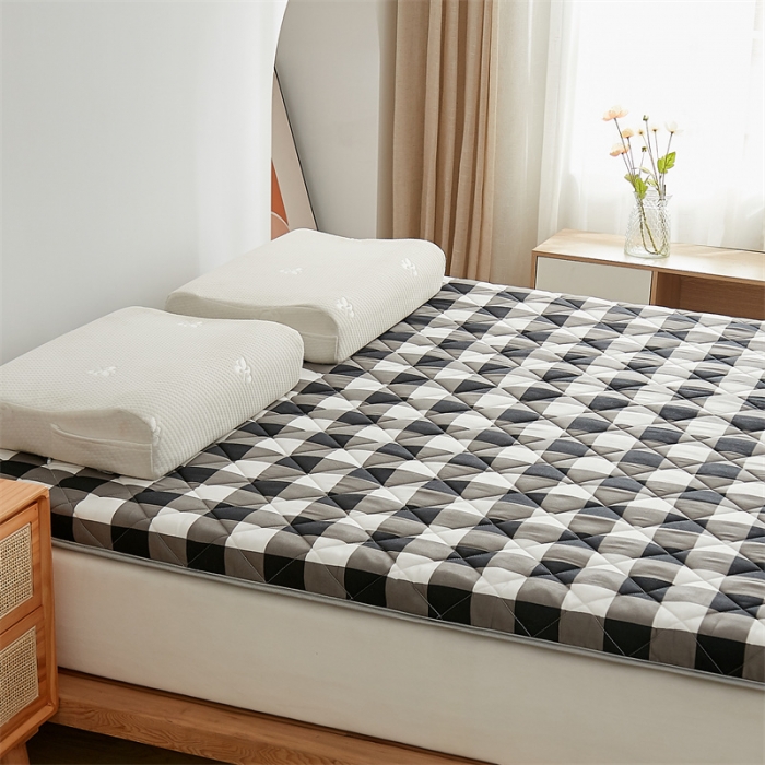 91家纺网 家纺一手货源 找家纺 寐珂 2025新款水洗棉棉花床垫系列-双人床 黑自中格