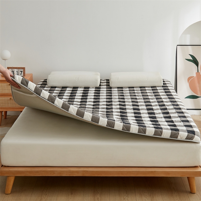 91家纺网 家纺一手货源 找家纺 寐珂 2025新款水洗棉棉花床垫系列-双人床 黑自中格