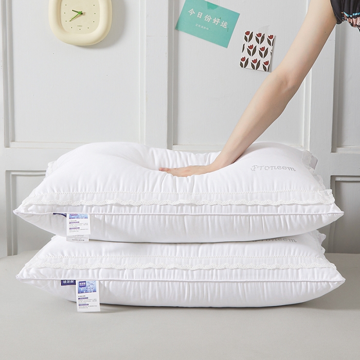 91家纺网 家纺一手货源 找家纺 （总）歌历斯  2023新款滚边烫钻蓬松舒睡玻尿酸纤维亲肤枕