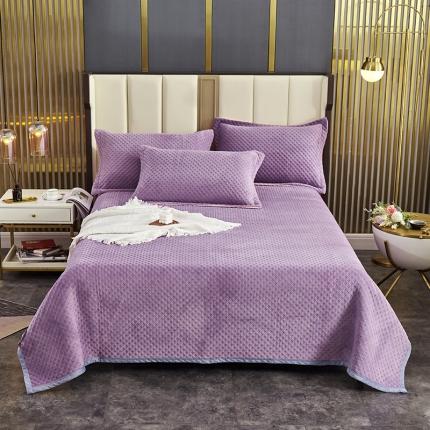 91家纺网 家纺一手货源 找家纺 佳梦家纺 2023新款牛奶绒华夫格床盖 紫色