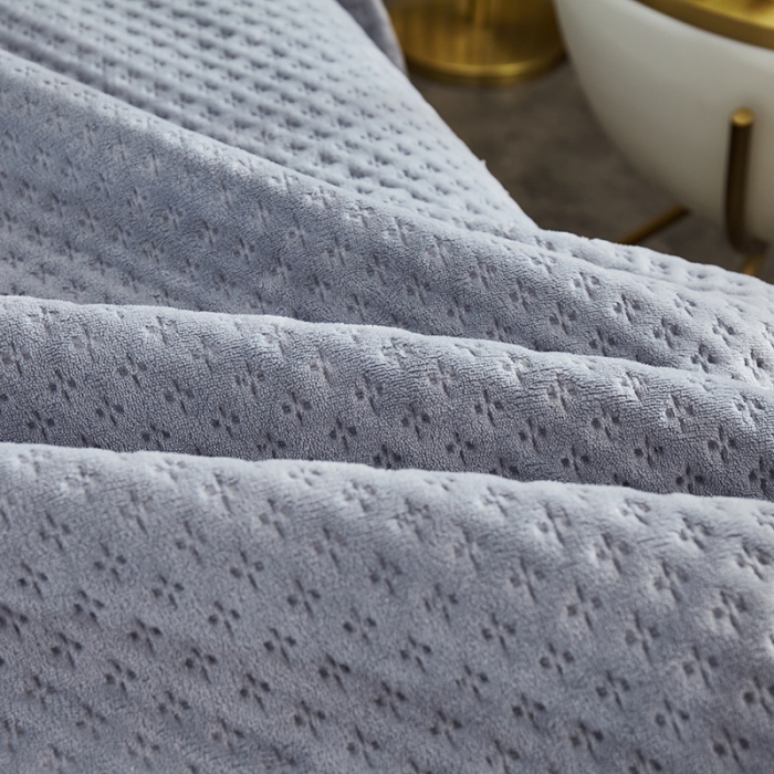 91家纺网 家纺一手货源 找家纺 （总）佳梦家纺 2023新款牛奶绒华夫格床盖