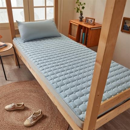 91家纺网 家纺一手货源 找家纺 （总）雯豆2023新款学生宿舍上下铺床护垫软垫子加厚榻榻米防滑床褥子