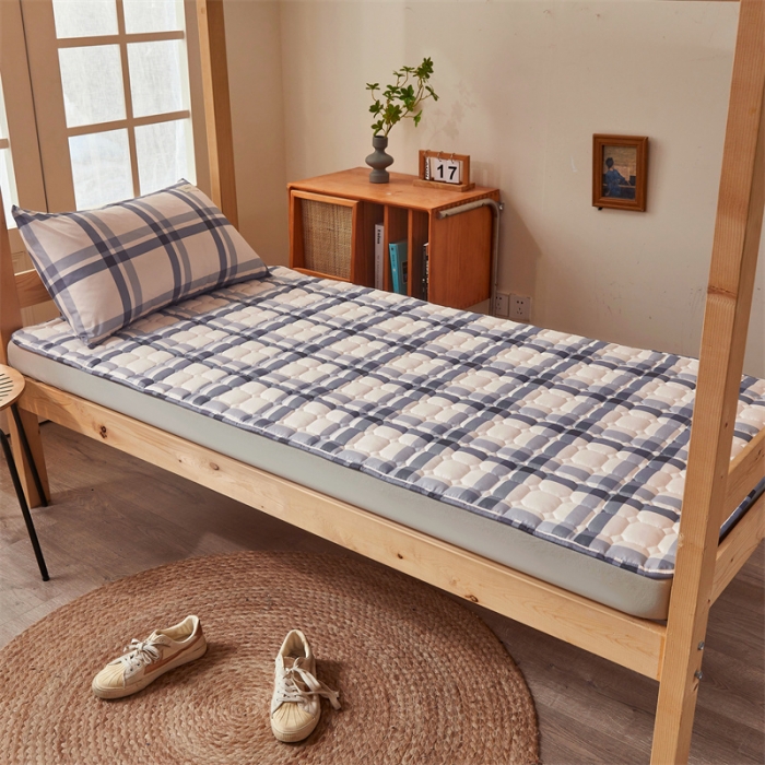 91家纺网 家纺一手货源 找家纺 （总）雯豆2023新款学生宿舍上下铺床护垫软垫子加厚榻榻米防滑床褥子