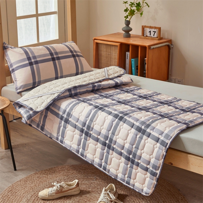 91家纺网 家纺一手货源 找家纺 （总）雯豆2023新款学生宿舍上下铺床护垫软垫子加厚榻榻米防滑床褥子