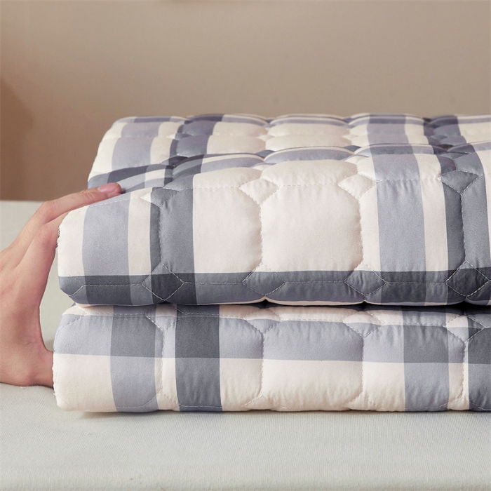 91家纺网 家纺一手货源 找家纺 （总）雯豆2023新款学生宿舍上下铺床护垫软垫子加厚榻榻米防滑床褥子