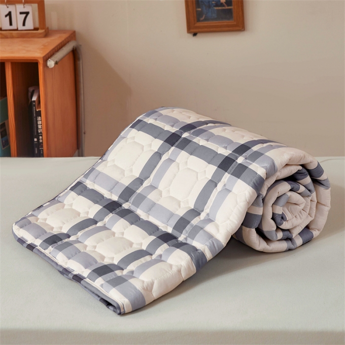 91家纺网 家纺一手货源 找家纺 （总）雯豆2023新款学生宿舍上下铺床护垫软垫子加厚榻榻米防滑床褥子