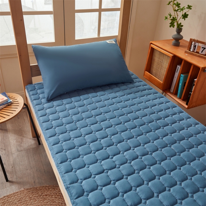 91家纺网 家纺一手货源 找家纺 雯豆学生宿舍上下铺床护垫软垫子加厚榻榻米防滑床褥子 玉米床褥-蓝灰
