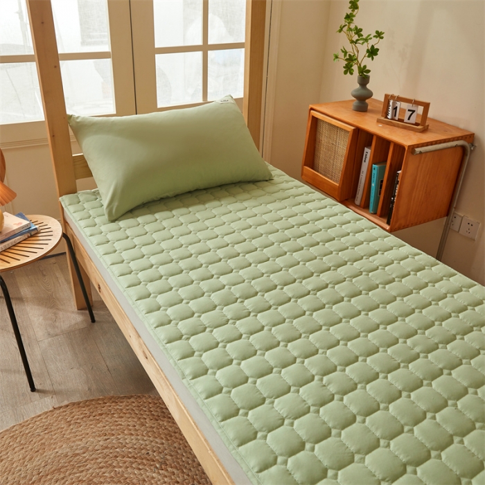 91家纺网 家纺一手货源 找家纺 雯豆学生宿舍上下铺床护垫软垫子加厚榻榻米防滑床褥子 玉米床褥-烟豆青
