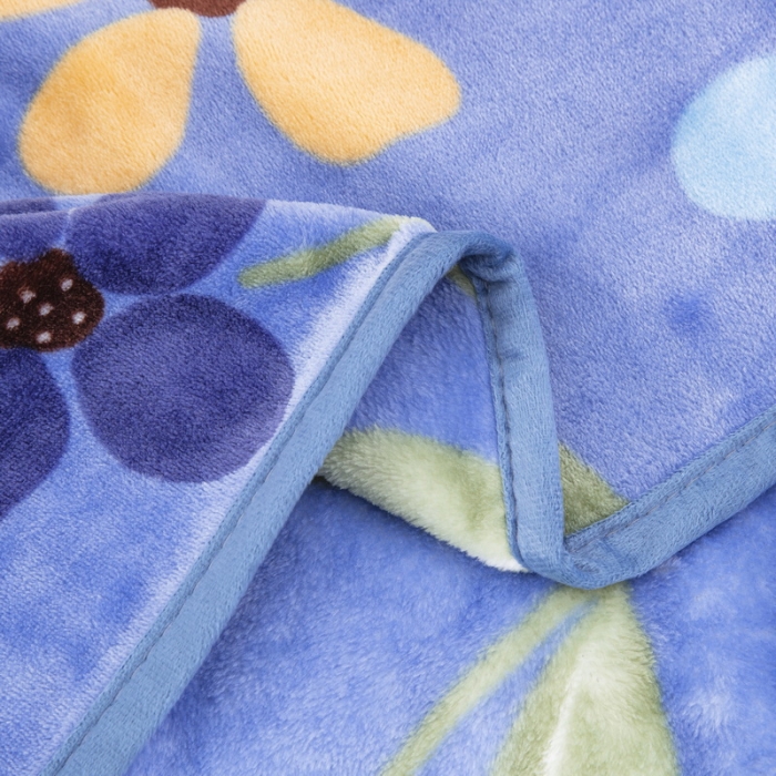 91家纺网 家纺一手货源 找家纺 恋尚羽 2025秋冬爆款印花披肩毯盖毯 花海蓝