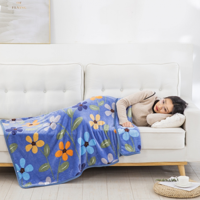 91家纺网 家纺一手货源 找家纺 恋尚羽 2025秋冬爆款印花披肩毯盖毯 花海蓝