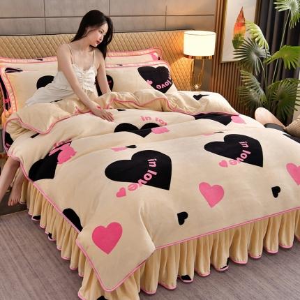 91家纺网 家纺一手货源 找家纺 韩秀2024牛奶绒金雕绒床裙款四件套8.5斤日产1万套 心动