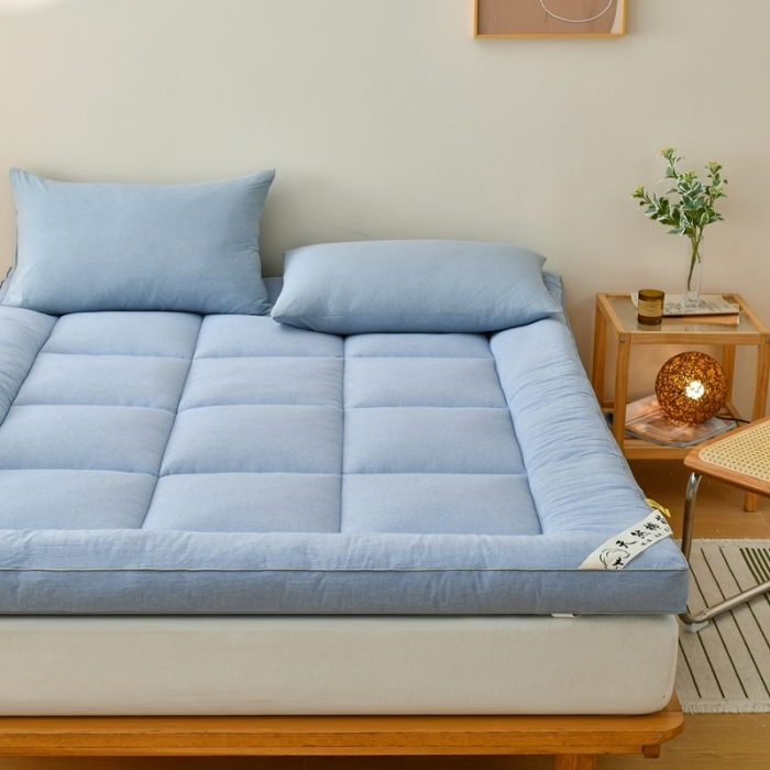 91家纺网 家纺一手货源 找家纺 鑫钰 2023新款纯棉全棉色织水洗床垫整张羽丝棉填充床褥垫褥软垫 湖蓝