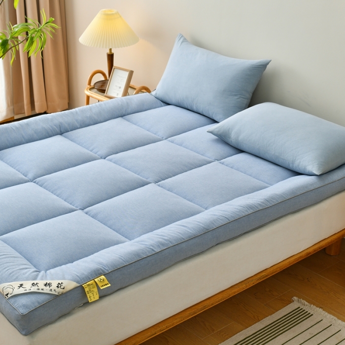91家纺网 家纺一手货源 找家纺 鑫钰 2023新款纯棉全棉色织水洗床垫整张羽丝棉填充床褥垫褥软垫 湖蓝
