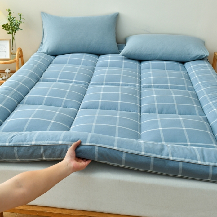 91家纺网 家纺一手货源 找家纺 鑫钰 2023新款纯棉全棉色织水洗床垫整张羽丝棉填充床褥垫褥软垫 蓝大格