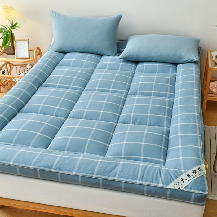 91家纺网 家纺一手货源 找家纺 鑫钰 2023新款纯棉全棉色织水洗床垫整张羽丝棉填充床褥垫褥软垫 蓝大格