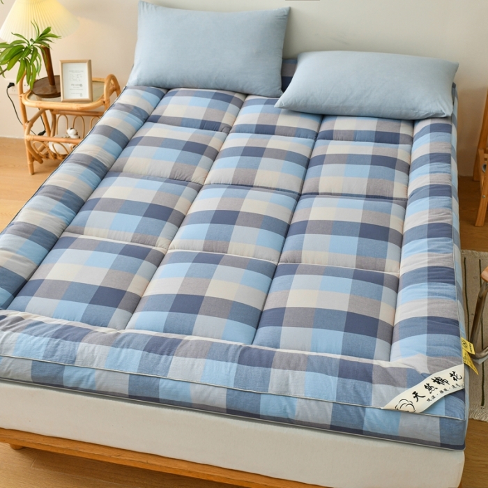 91家纺网 家纺一手货源 找家纺 鑫钰 2023新款纯棉全棉色织水洗床垫整张羽丝棉填充床褥垫褥软垫 七彩格蓝