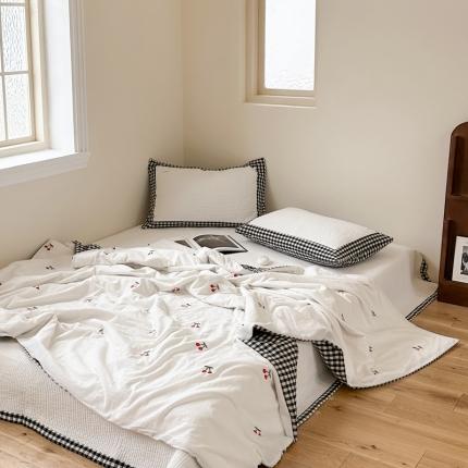 91家纺网 家纺一手货源 找家纺 洋铭区 2023新款水洗棉绣花床盖系列 幸福小樱桃