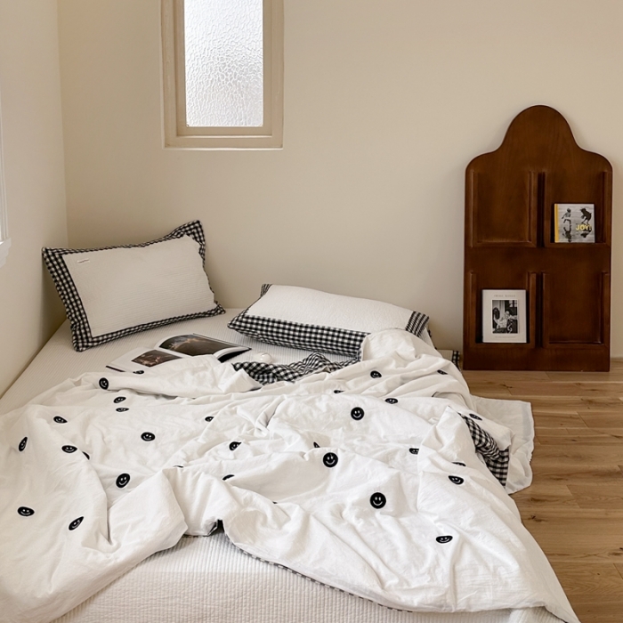 91家纺网 家纺一手货源 找家纺 （总）洋铭区 2023新款水洗棉绣花床盖系列