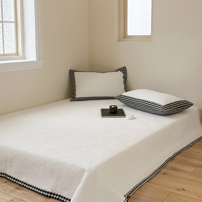 91家纺网 家纺一手货源 找家纺 洋铭区 2023新款水洗棉绣花床盖系列 小黑格床盖