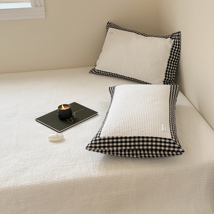 91家纺网 家纺一手货源 找家纺 洋铭区 2023新款水洗棉绣花床盖系列 小黑格床盖