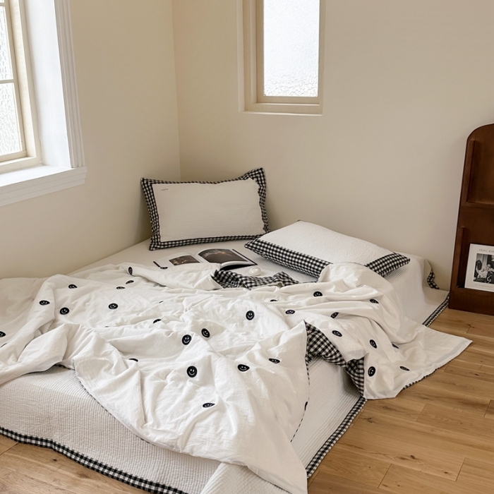 91家纺网 家纺一手货源 找家纺 洋铭区 2023新款水洗棉绣花床盖系列 幸福满满