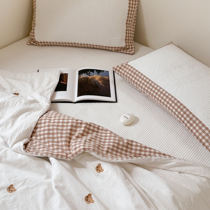 91家纺网 家纺一手货源 找家纺 洋铭区 2023新款水洗棉绣花床盖系列 幸福熊