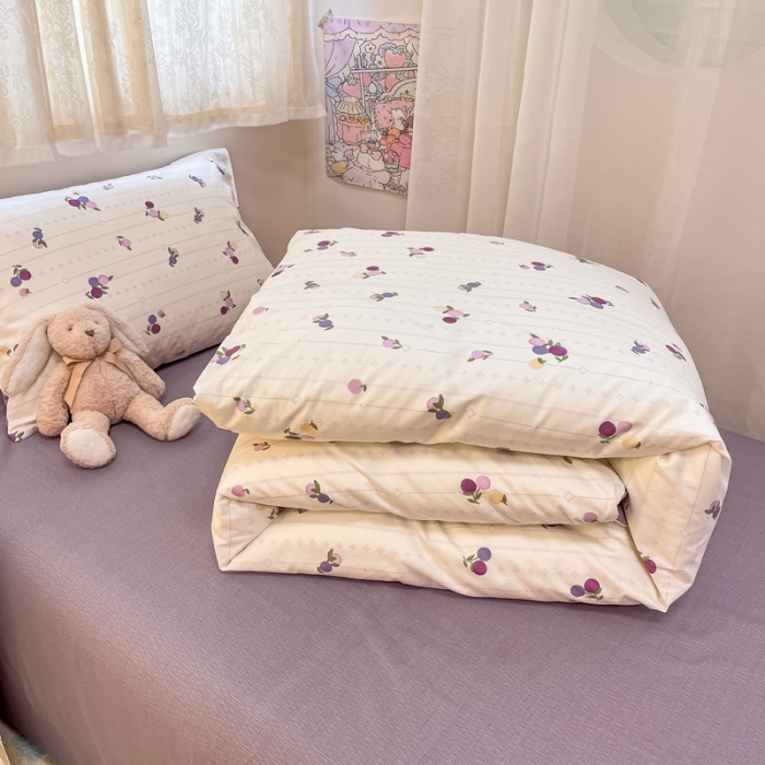 91家纺网 家纺一手货源 找家纺 简宜13070纯棉全棉40支斜纹卡通小清新学生床三件套四件套 紫葡仙子