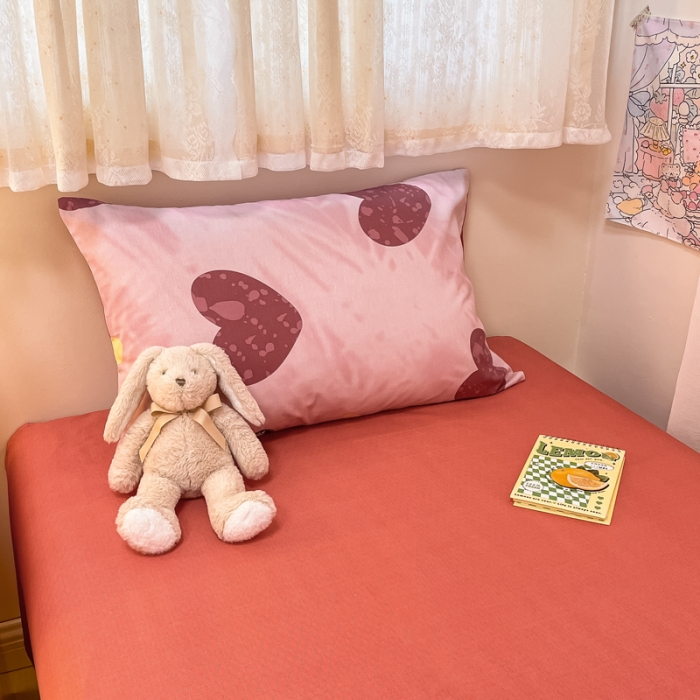 91家纺网 家纺一手货源 找家纺 简宜13070纯棉全棉40支斜纹卡通小清新学生床三件套四件套 浓情爱意