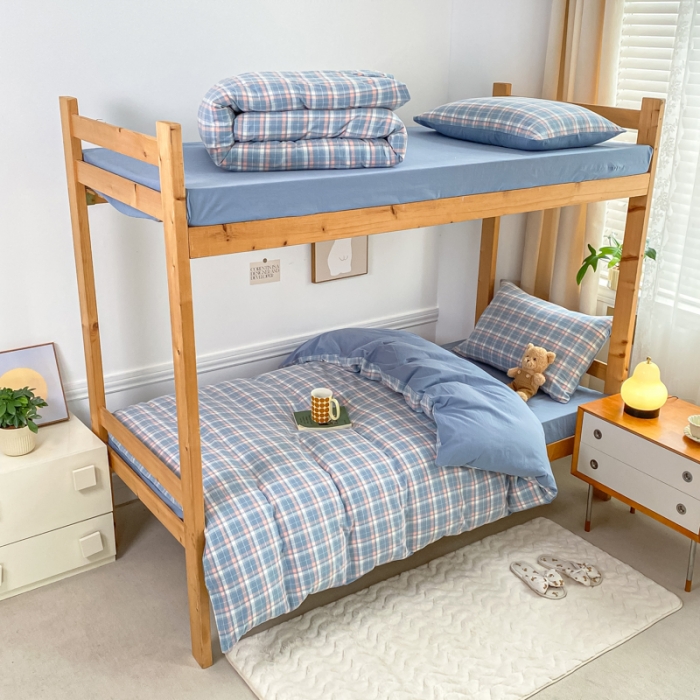 91家纺网 家纺一手货源 找家纺 吉象 2025新款色织学生水洗棉上下铺三件套 初晴蓝