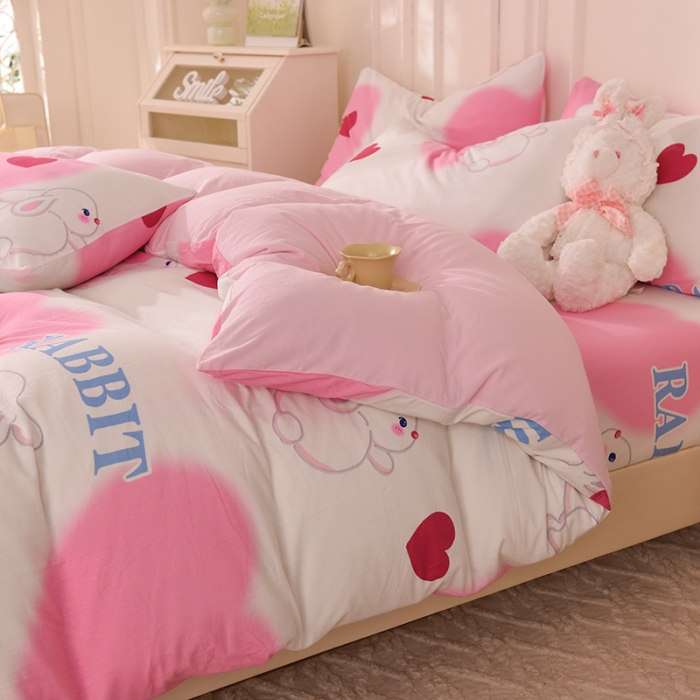 91家纺网 家纺一手货源 找家纺 甜之梦 2025新款针织棉印花四件套 粉红爱心兔