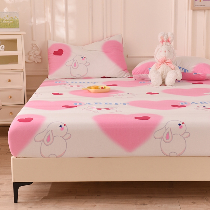 91家纺网 家纺一手货源 找家纺 甜之梦 2025新款针织棉印花单品床笠 粉红爱心兔