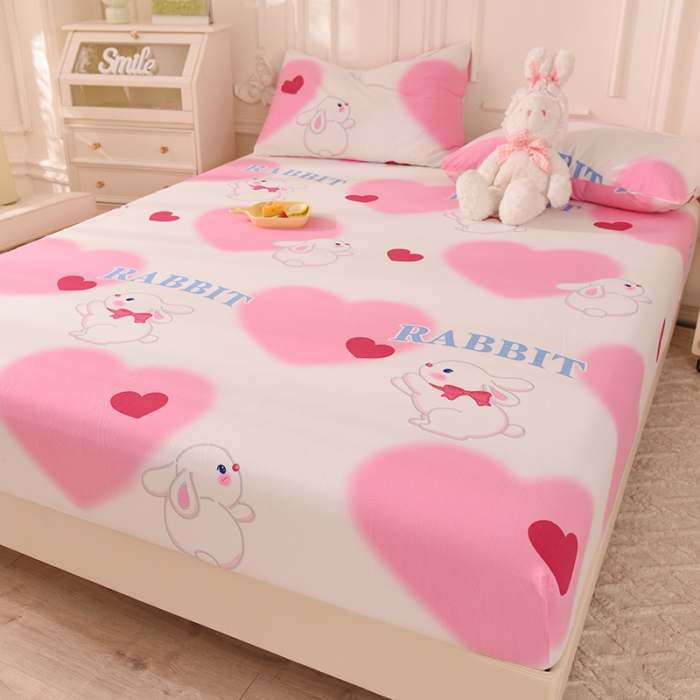 91家纺网 家纺一手货源 找家纺 甜之梦 2025新款针织棉印花单品床笠 粉红爱心兔