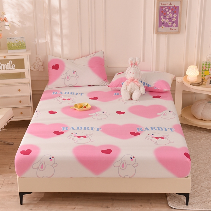 91家纺网 家纺一手货源 找家纺 甜之梦 2025新款针织棉印花单品床笠 粉红爱心兔