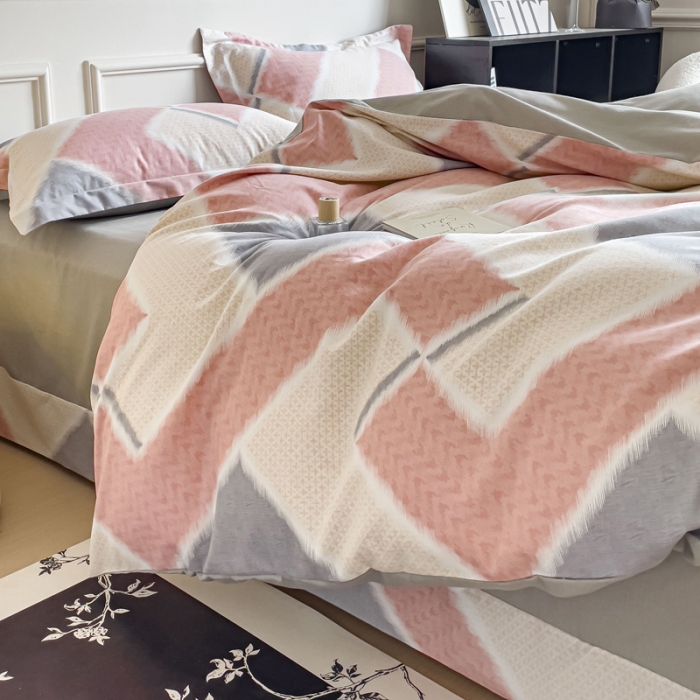 91家纺网 家纺一手货源 找家纺 金丝鸟 2023新款原棉磨毛四件套简约系列 斜格粉