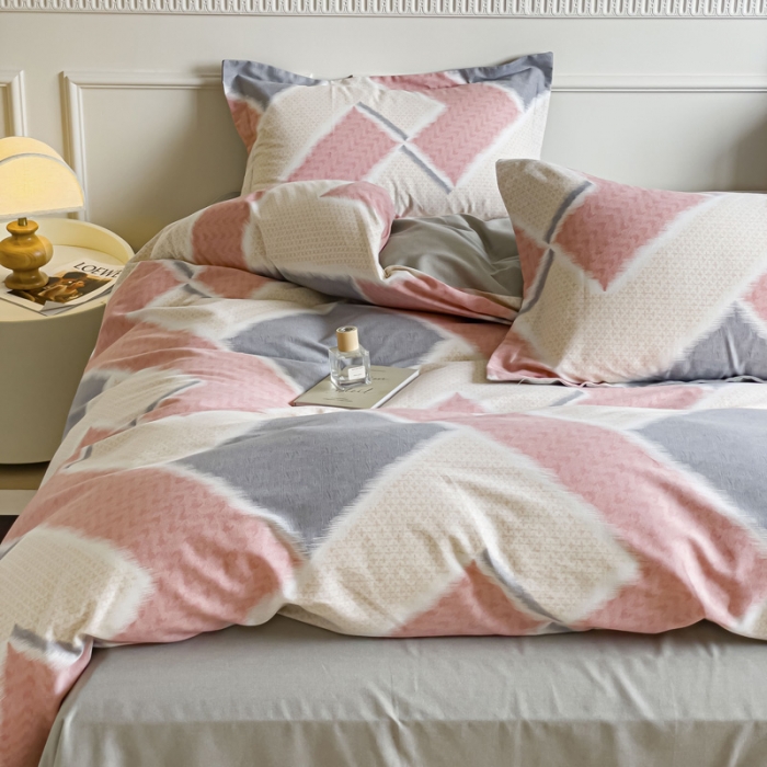 91家纺网 家纺一手货源 找家纺 金丝鸟 2023新款原棉磨毛四件套简约系列 斜格粉