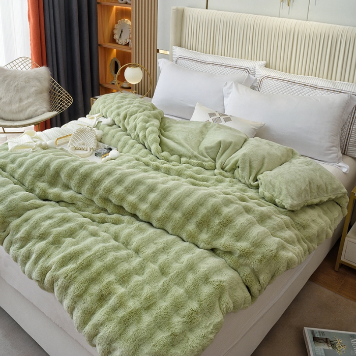 91家纺网 家纺一手货源 找家纺 启优 2023新款高端兔毛绒多功能毛毯380克兔毛绒被套 果绿色