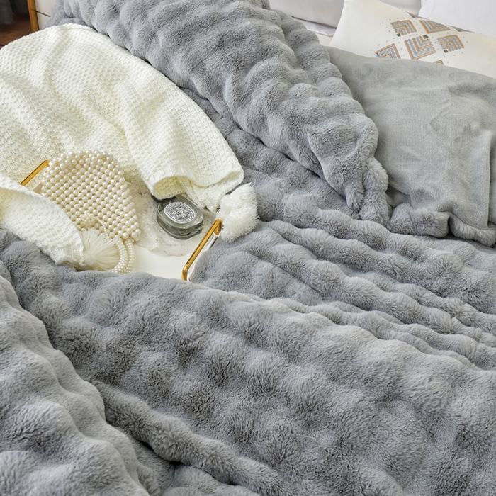 91家纺网 家纺一手货源 找家纺 启优 2023新款高端兔毛绒多功能毛毯380克兔毛绒被套 灰色
