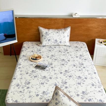 91家纺网 家纺一手货源 找家纺 （总）觅糖 2023新款A类抗菌养生冰藤凉席平铺款床笠款