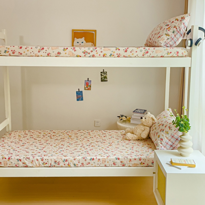 91家纺网 家纺一手货源 找家纺 金丝鸟 2023新款全棉全包床笠学生系列 花束小兔