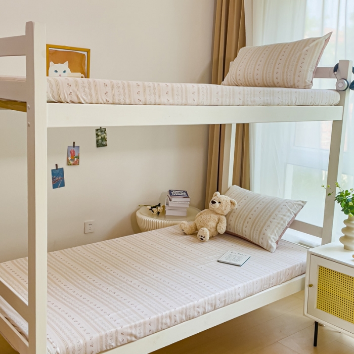 91家纺网 家纺一手货源 找家纺 金丝鸟 2023新款全棉全包床笠学生系列 烟雨枫间